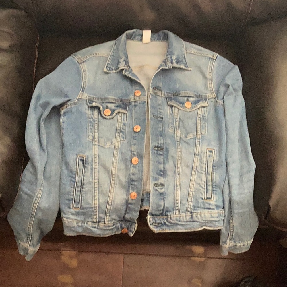 Size 6 denim jacket perfect condition